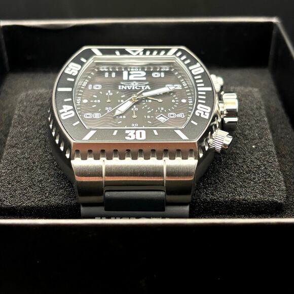 Invicta 47282 Pro Diver Airlock Men's Chronograph Black Dial Silicone Strap New - Picture 5 of 17